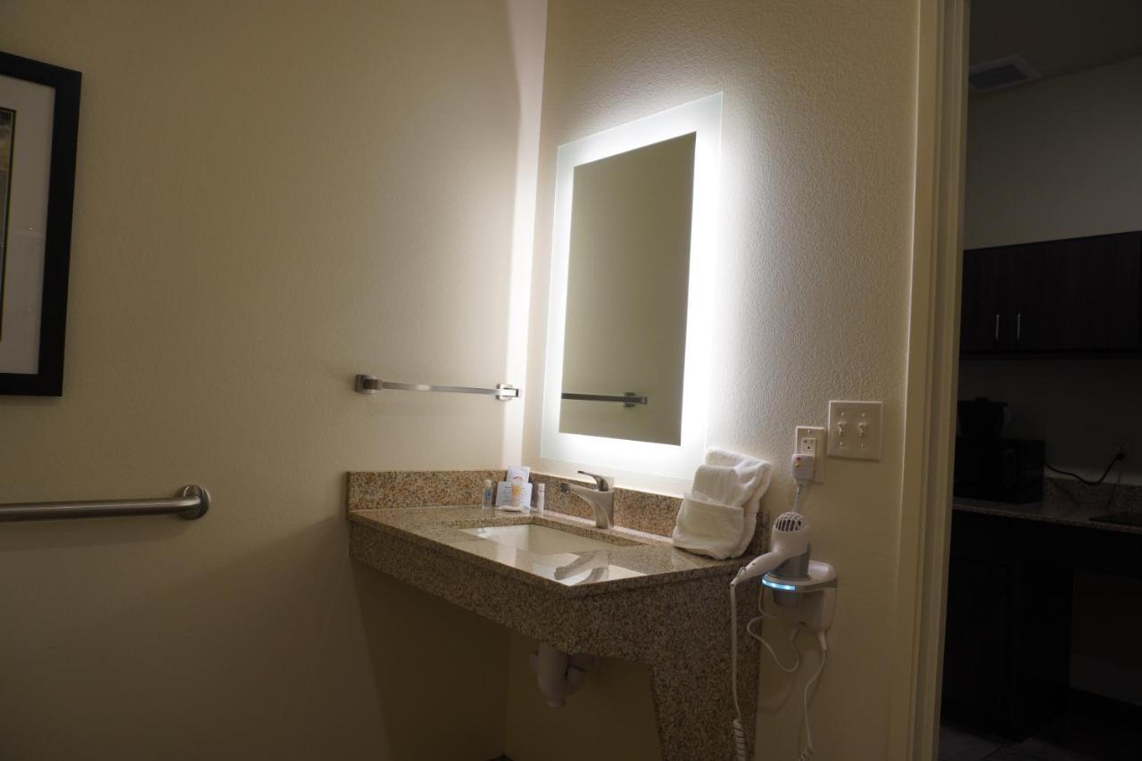 Comfort Inn & Suites Medina Εξωτερικό φωτογραφία