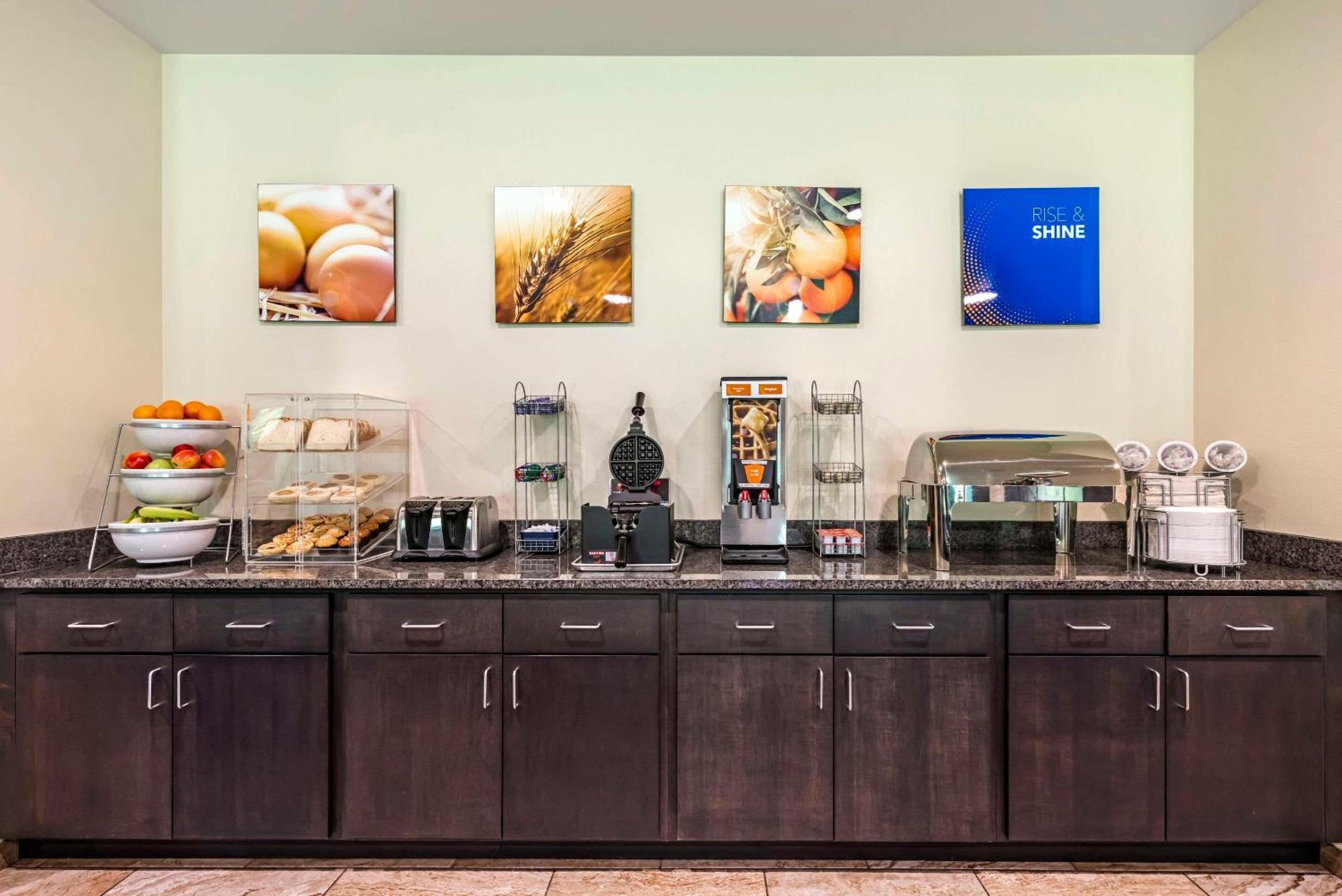 Comfort Inn & Suites Medina Εξωτερικό φωτογραφία